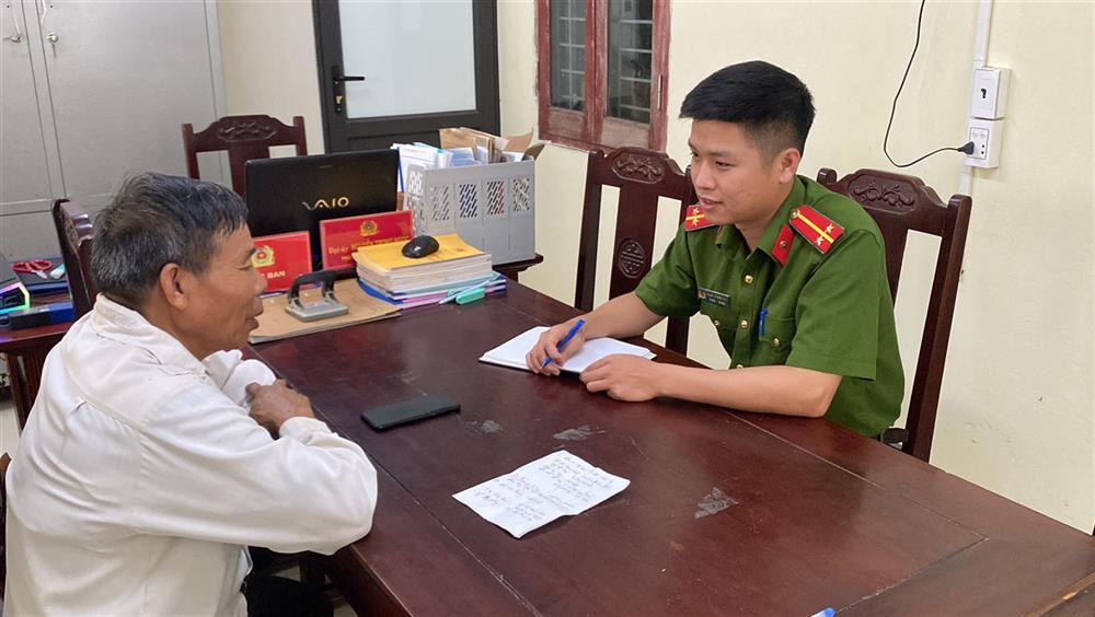 Ông lão bình tĩnh vạch trần hành vi mạo danh công an để lừa đảo